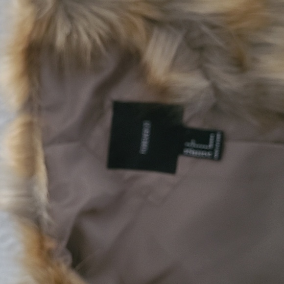 Faux fur vest - Picture 3 of 3